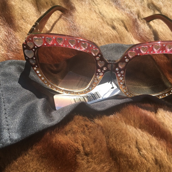 Super Cute UV protector sunglasses - Picture 2 of 5